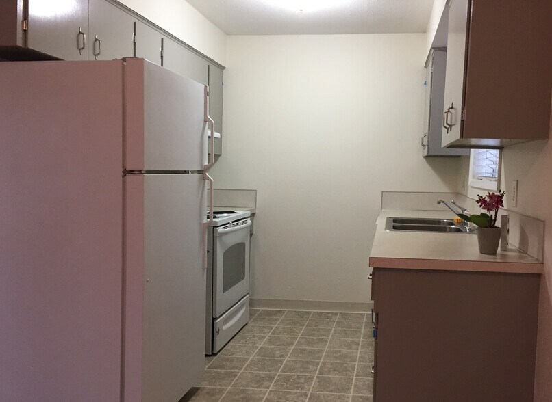 Building Photo - 3946 SE 28th Pl