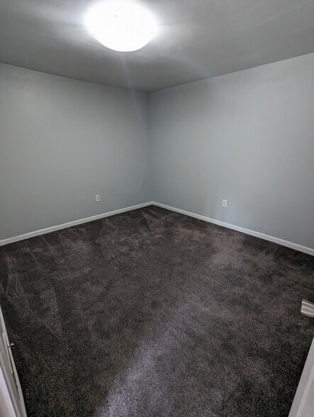 Bedroom 2 - 1824 Fox Way