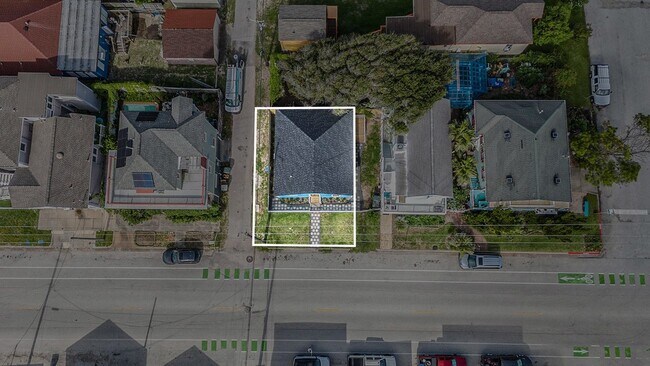 Building Photo - 1809 19th St