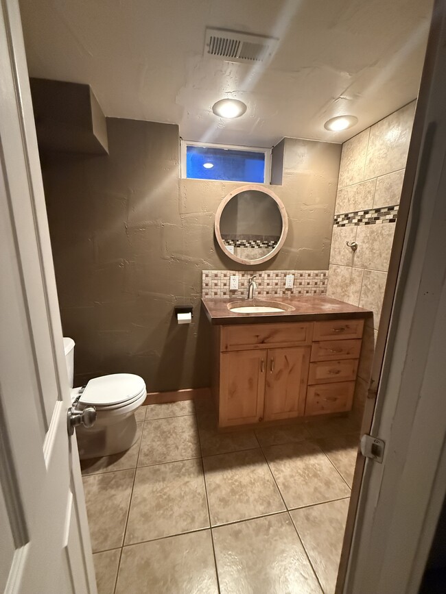 Building Photo - 124 Riverview B