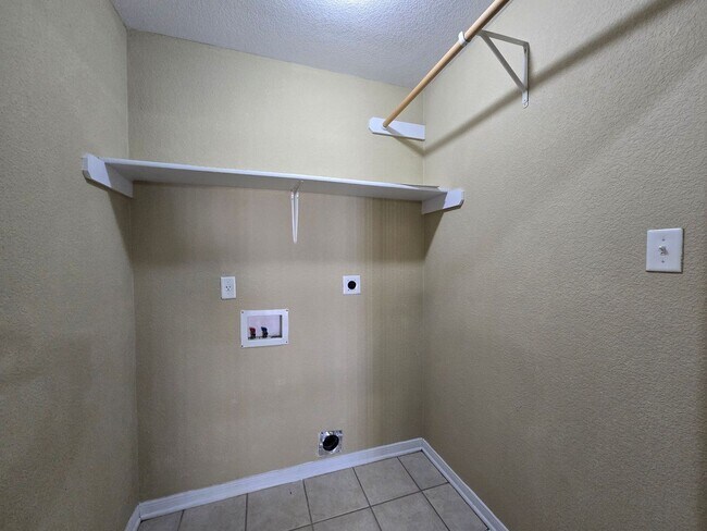 Building Photo - 3804 Littleleaf Ct