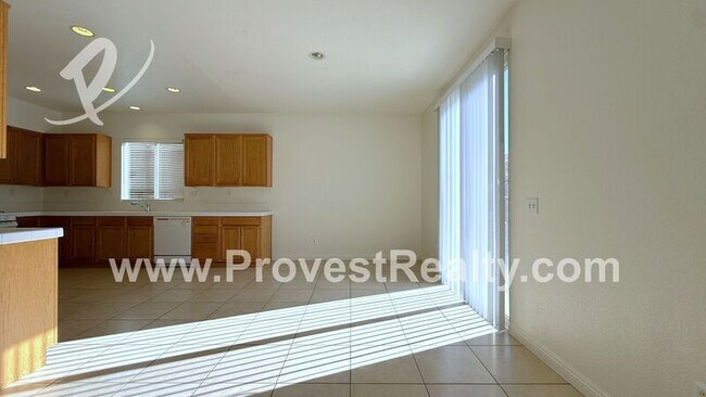 Building Photo - 13171 La Crescenta Ave