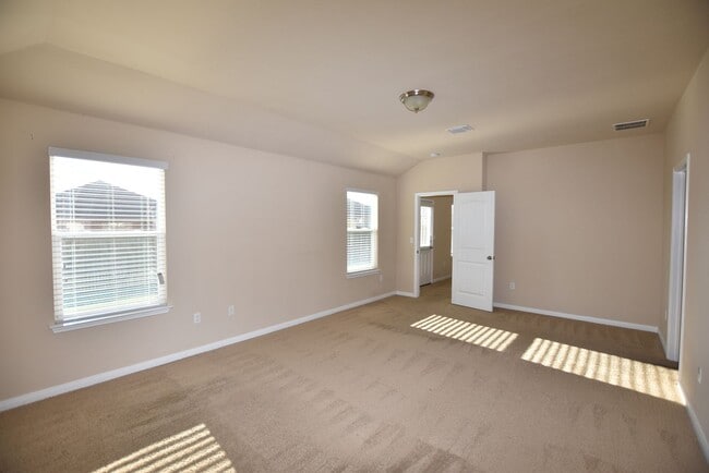 Building Photo - Meadows at Kyle - Beautiful 1 story - A steal at $1900