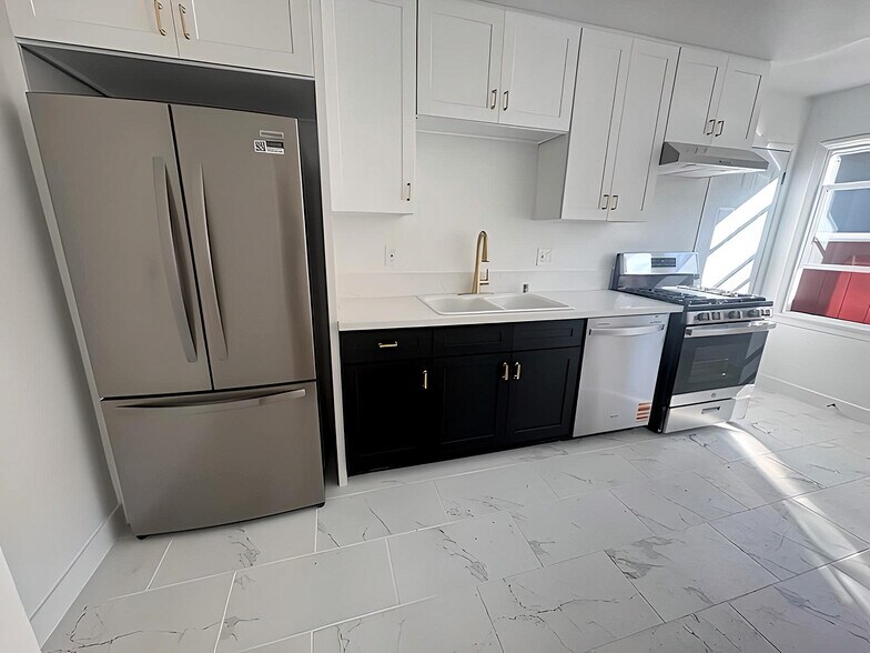 Building Photo - 2416 Boone Ave