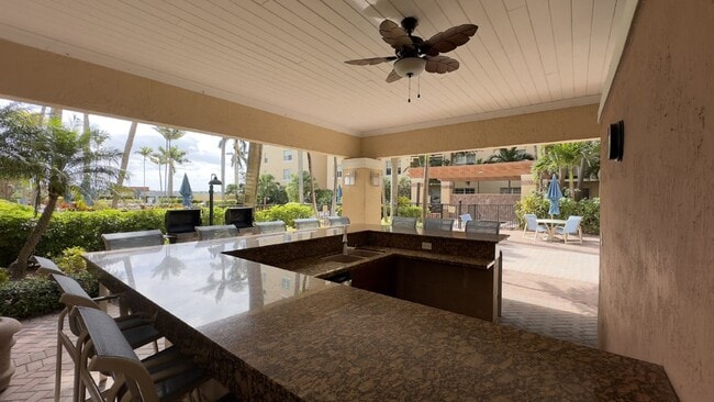 Building Photo - 1801 N Flagler Dr
