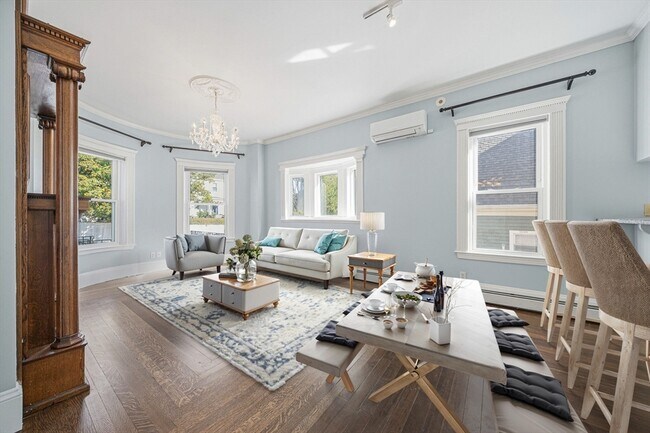 Building Photo - 33 Adams St