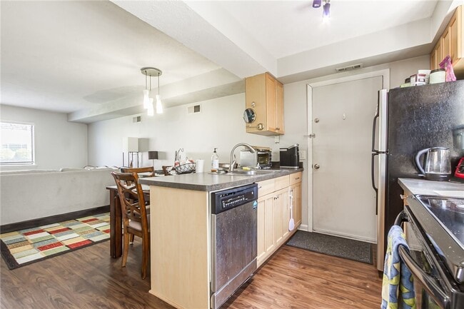 Building Photo - 644 Eastbrooke Ln