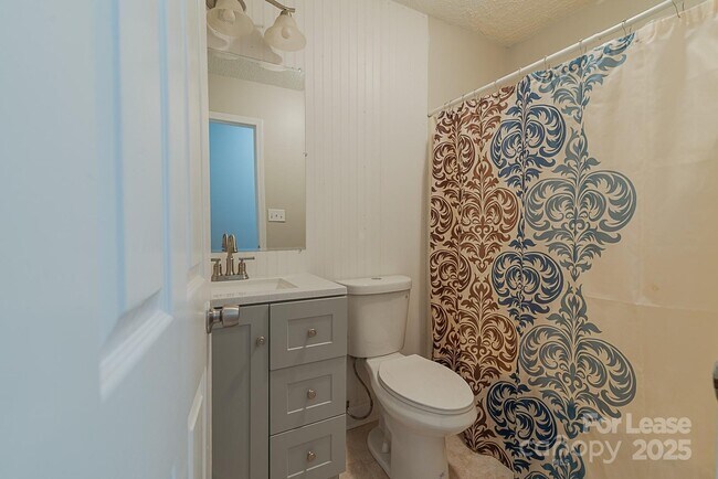Building Photo - 850 Athenian Dr