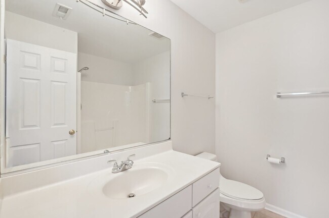 Building Photo - 2333 Summerlin Dr