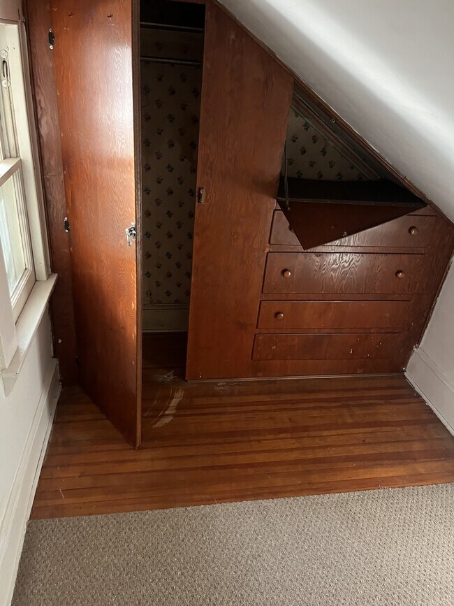 Building Photo - 3 City Ave