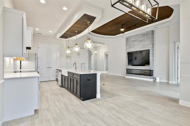 Building Photo - 128 Del Palma Dr