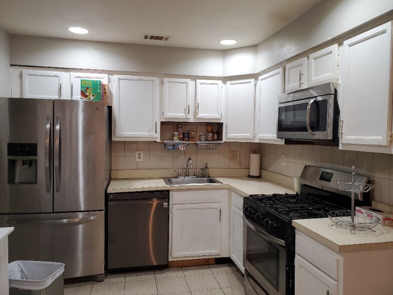 Building Photo - 5 Kilmer Ct