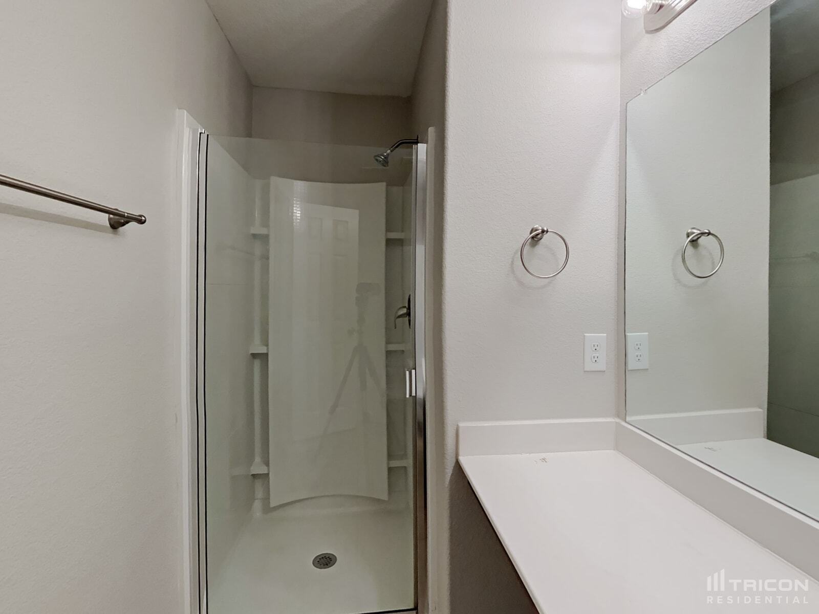 Building Photo - 429 Sandy Creek Dr