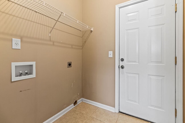 Building Photo - Chadbury House