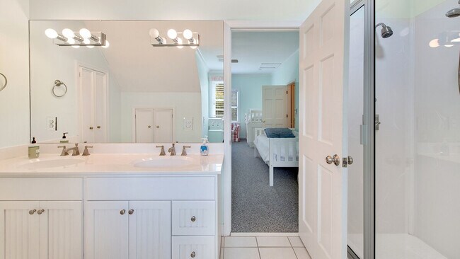 Building Photo - 546 Collins Meadow Dr