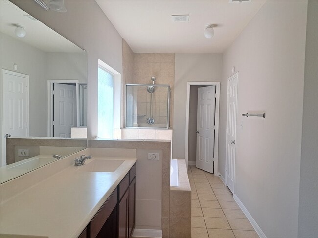 Building Photo - 26315 Fox Ridge Ln