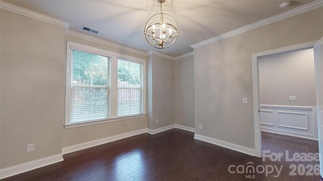 Building Photo - 1220 Madison Towns Ln