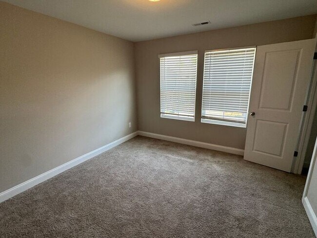 Building Photo - Great Kannapolis location!