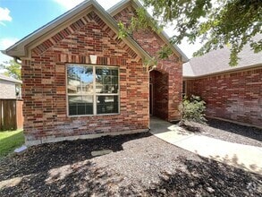 Building Photo - 212 Choke Canyon Ln