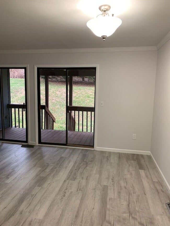 Building Photo - 2 Bed 2 Bath in Fox Fire