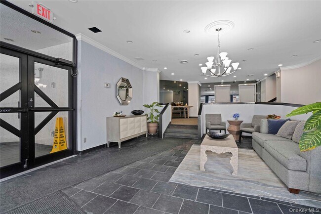 Building Photo - 400 High Point Dr