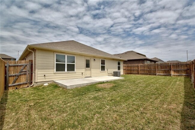 Building Photo - 5817 Roderick Dr