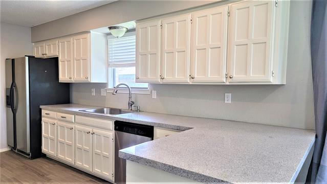 Building Photo - 4606 Mandalay Dr
