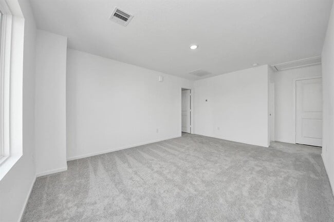 Building Photo - 26803 Inkberry Holly Ln