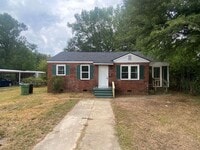 Building Photo - 2 Bedroom 1 Bath Brick home