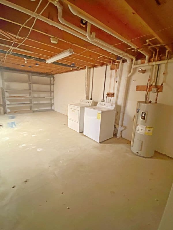 Building Photo - 29411 Petunia Dr