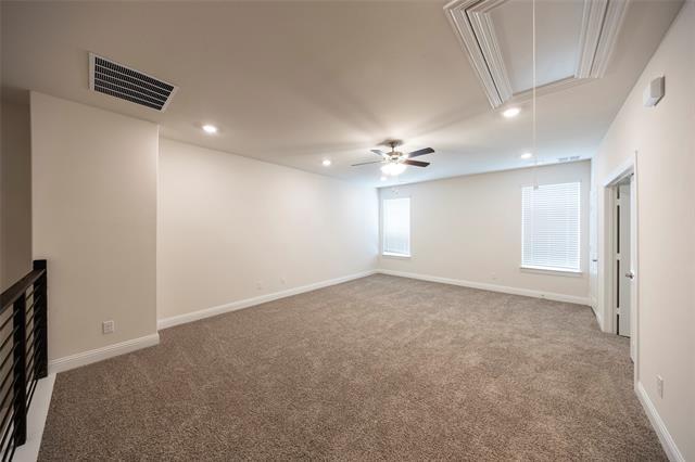 Building Photo - 1530 Lake District Dr