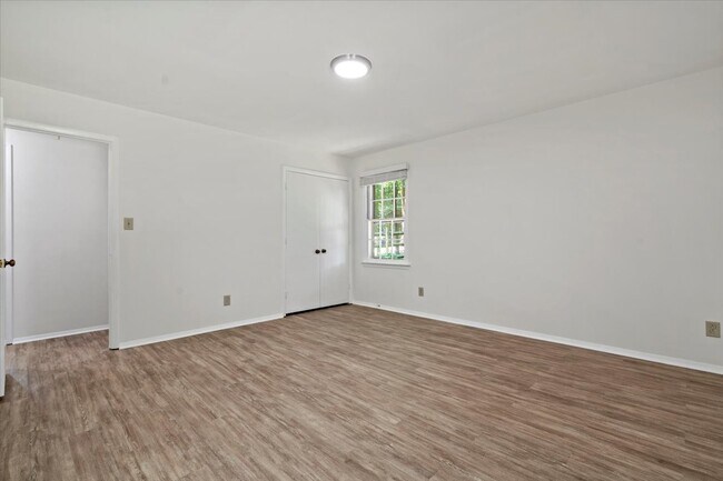 Building Photo - 9605 Leeswood Ln