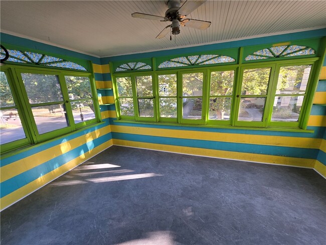 Building Photo - 218 Congress Ave