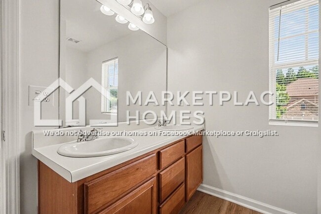Building Photo - 5786 Westchase St