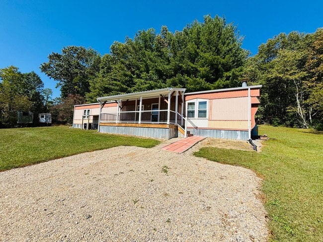 Building Photo - 4098 Pandapas Pond Rd