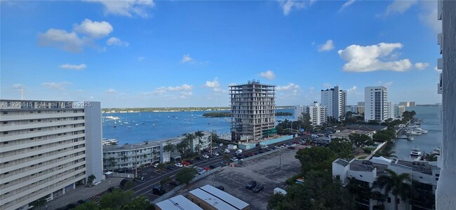 Building Photo - 7900 Harbor Island Dr