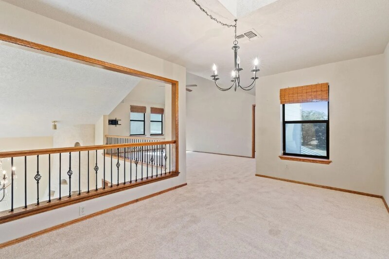 Building Photo - 1210 Sunray