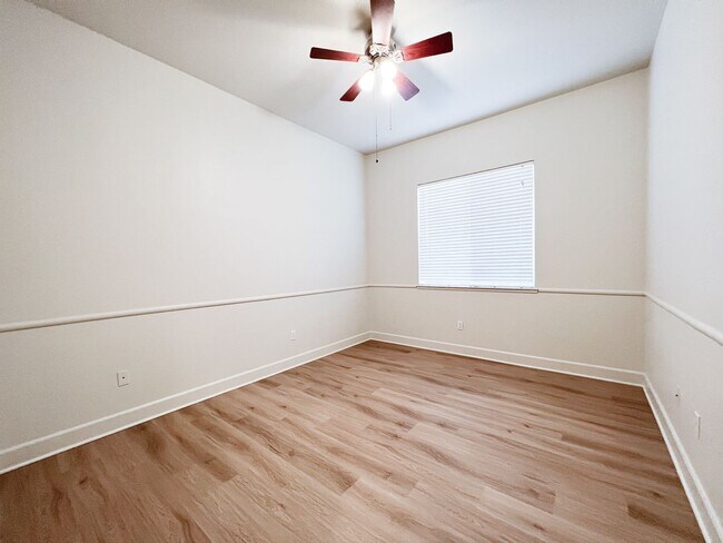 Building Photo - 1808 Spokane Rd