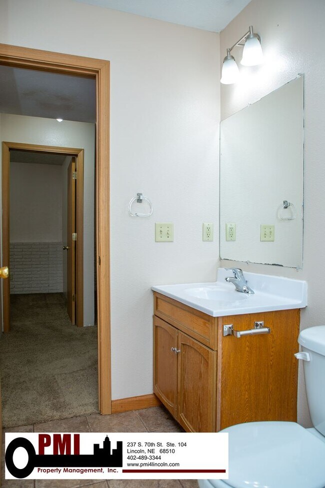 Building Photo - 1738 N 27th St