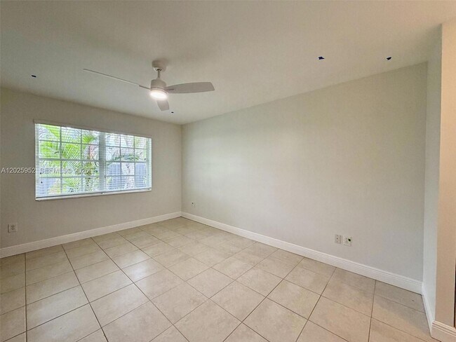 Building Photo - 7711 SW 131st Ave