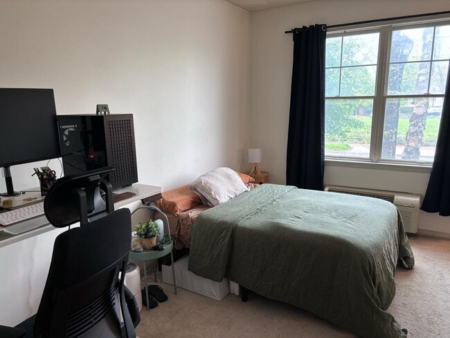 Building Photo - 15 Freedomway