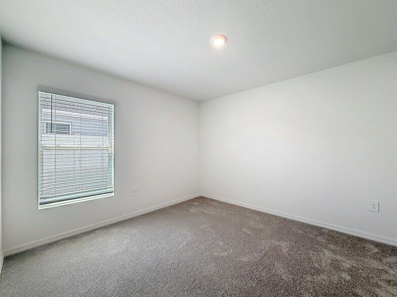 Building Photo - 1352 NW 48th Ter