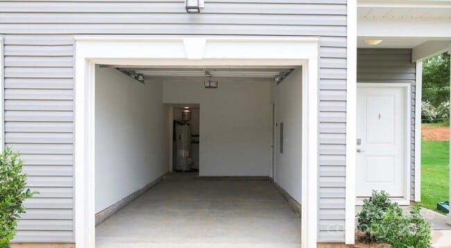 Building Photo - 1018 Catalyst Blvd