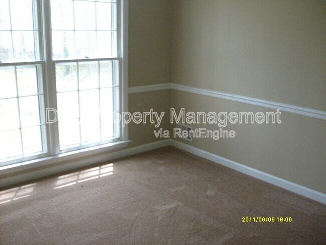 Building Photo - 3142 Ashbury Ln