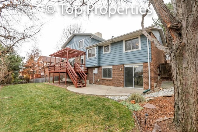 Building Photo - 10839 W 65th Pl