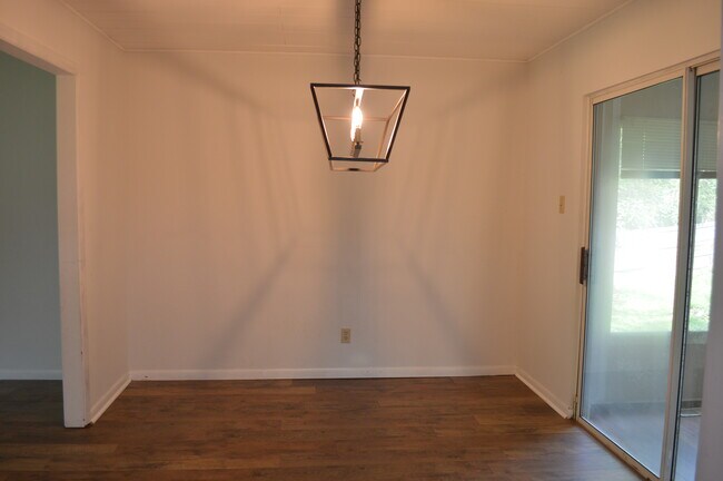 Building Photo - 2713 Shropshire Blvd