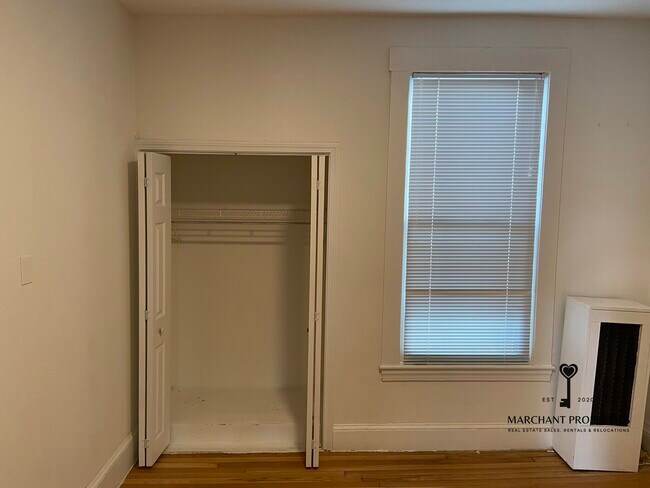 Building Photo - 40 Newton St