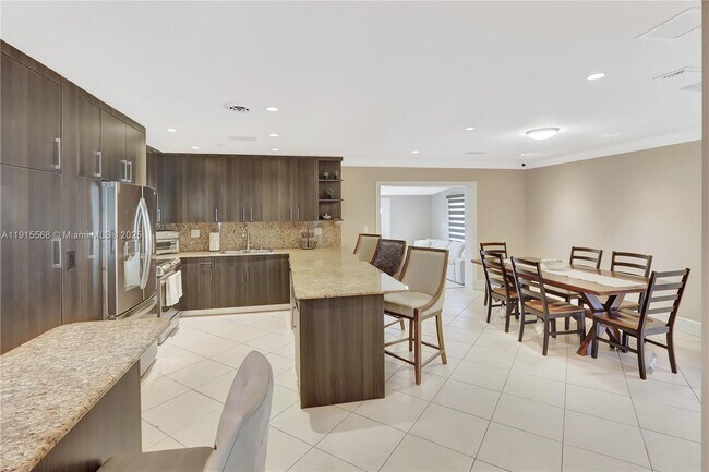 Building Photo - 10365 SW 9th Terrace