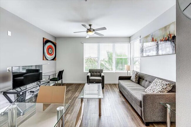 Building Photo - 49 E 34th St