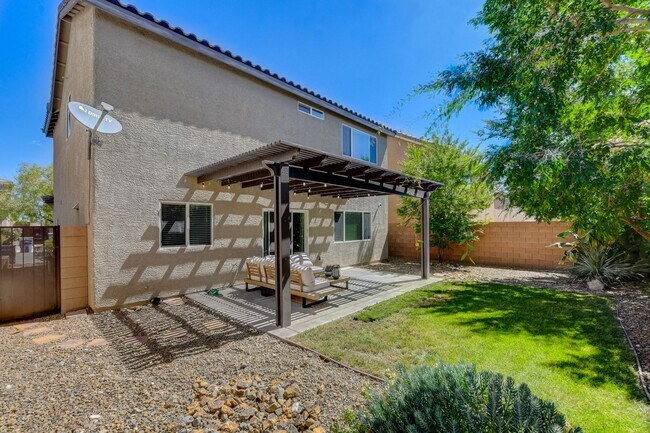 Building Photo - Providence Las Vegas 3 Bed and 3 Bath Home with Gated Community, Modern Upgrades & Resort-Style A...